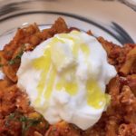 Burrata et poivrons rôtis.